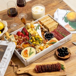 Large Platter<br><small>(serves 7-8 people)</small>