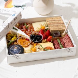 Medium Platter<br><small>(serves 5-6 people)</small>